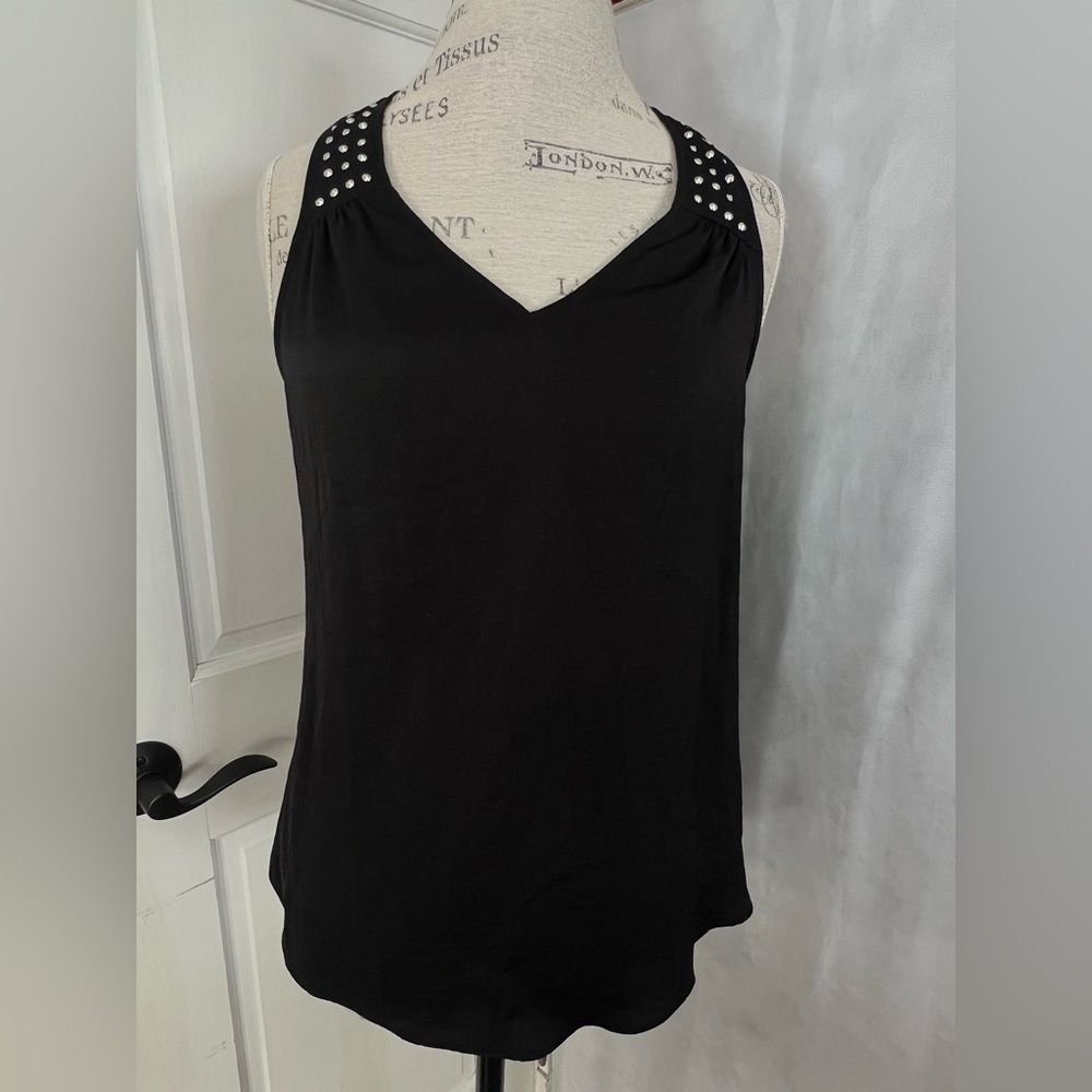 NWT Rock & Republic Black V-Neck Tank Top size Medium